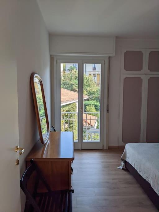 Breathtaking Lake View In The Heart Of Stresa Zewnętrze zdjęcie